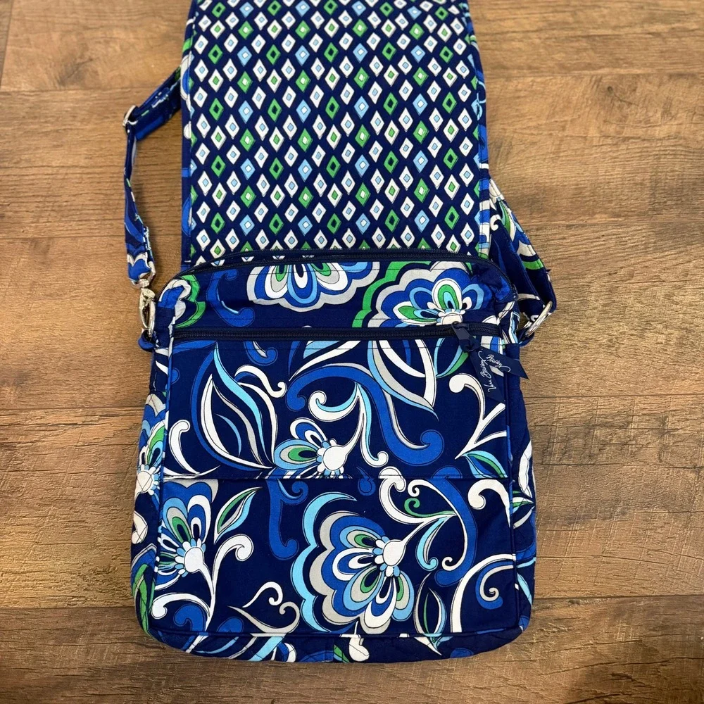 Vera Bradley Turnlock‎ Crossbody Bag Blue Rhapsody Quilted